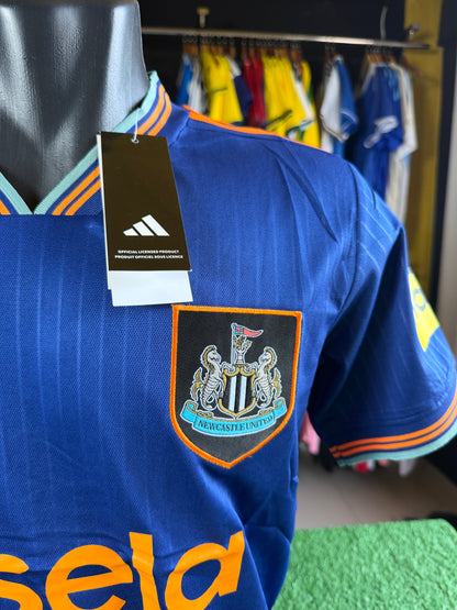 Newcastle - Torcedor III 25-26